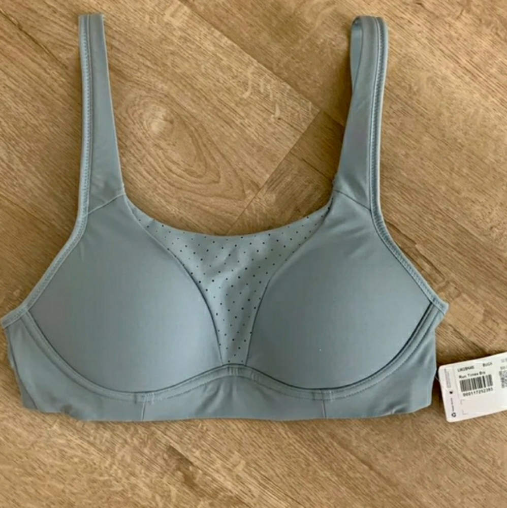 NWT Lululemon run time bra - Picture 4 of 4
